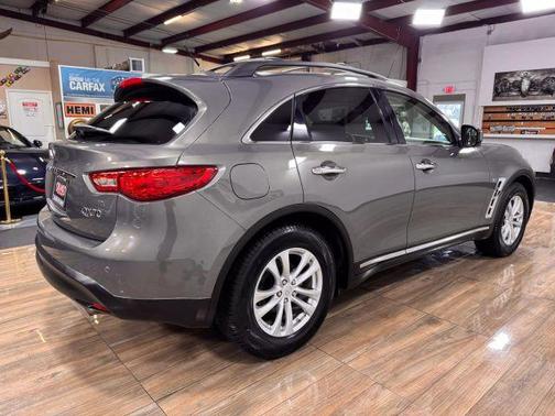 2014 INFINITI QX70 Base