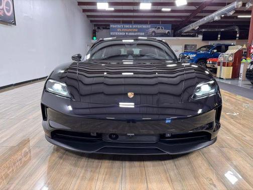 2025 Porsche Taycan 4S