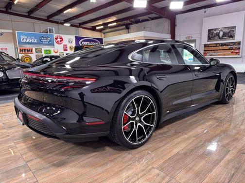 2025 Porsche Taycan 4S