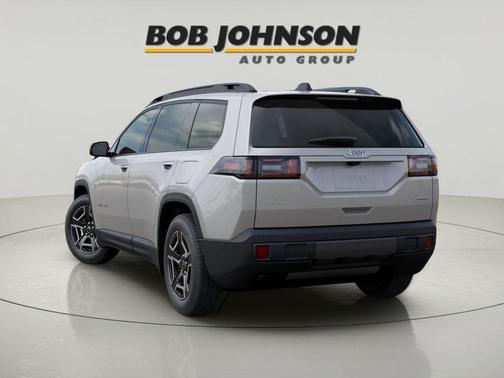 Silver Zynith Clearcoat 2026 Jeep Cherokee Laredo 4x4