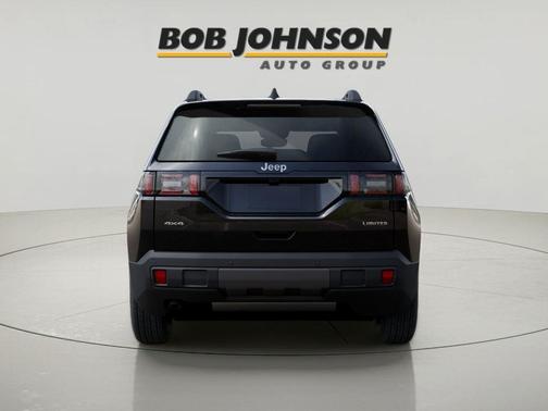 Diamond Black Crystal Pearlcoat 2026 Jeep Cherokee Laredo 4x4