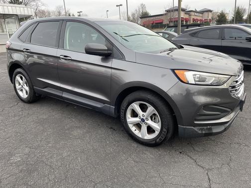 2020 Ford Edge SE