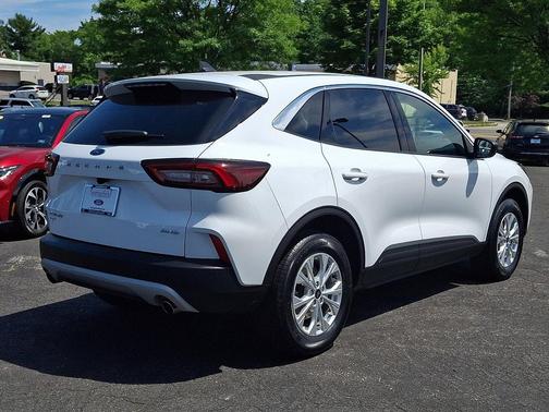 OXFORD WHITE 2024 Ford Escape Active