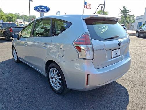 2017 Toyota Prius v Two
