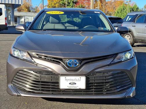 2018 Toyota Camry Hybrid LE