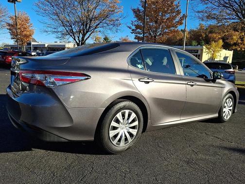 2018 Toyota Camry Hybrid LE
