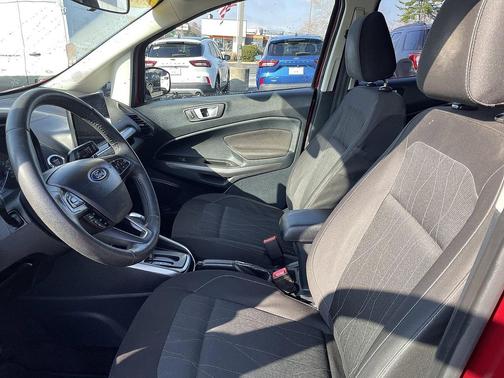 RUBY RED MET TNTD CLEARCOAT 2018 Ford EcoSport SE