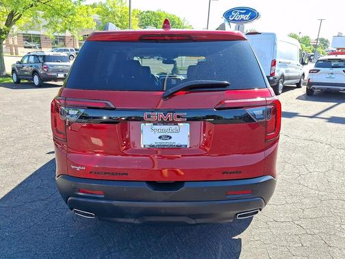 Volcanic Red Tintcoat 2023 GMC Acadia AWD SLT