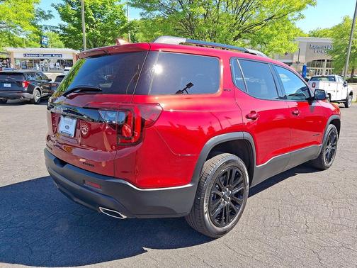 Volcanic Red Tintcoat 2023 GMC Acadia AWD SLT