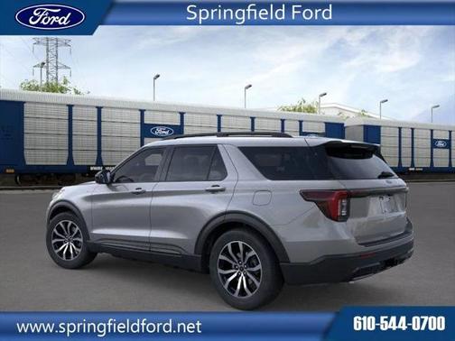 2025 Ford Explorer ST-Line