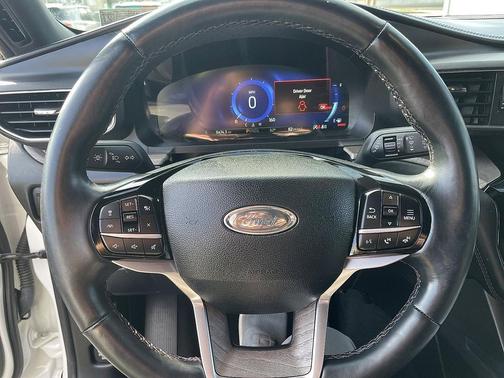 STAR WHITE MET TRI-COAT 2023 Ford Explorer Platinum