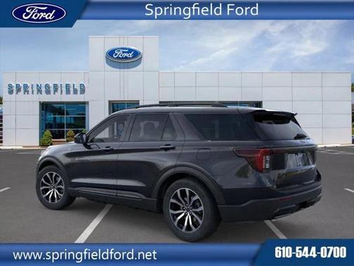 2025 Ford Explorer ST-Line