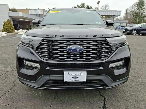 2022 Ford Explorer ST-Line