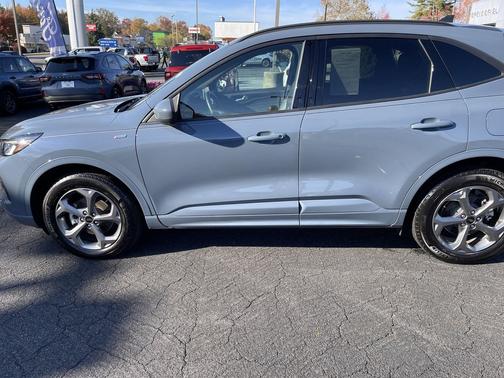 2024 Ford Escape ST-Line Select