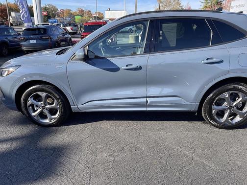 2024 Ford Escape ST-Line Select