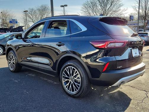 2025 Ford Escape PHEV SE