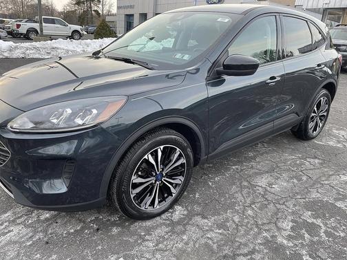 2022 Ford Escape SE