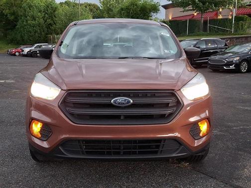 Canyon Ridge Metallic 2017 Ford Escape S