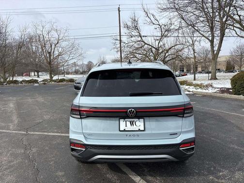 Monument Gray 2026 Volkswagen Taos SEL