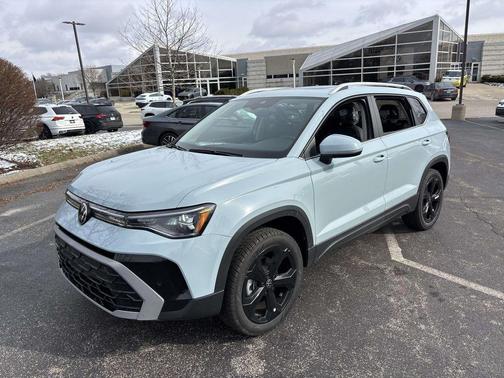 Monument Gray 2026 Volkswagen Taos SEL