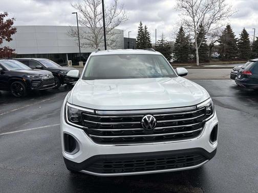 2026 Volkswagen Atlas 2.0T SE w/Technology 4MOTION