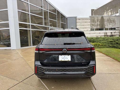 2026 Volkswagen Tiguan 2.0T SE R-Line Black 4MOTION