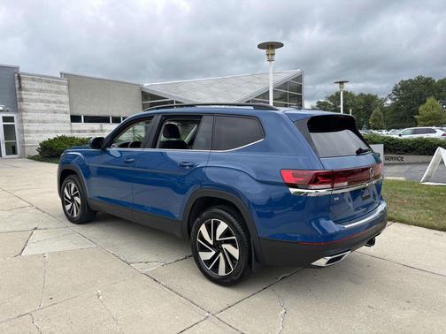 2026 Volkswagen Atlas 2.0T SE w/Technology 4MOTION
