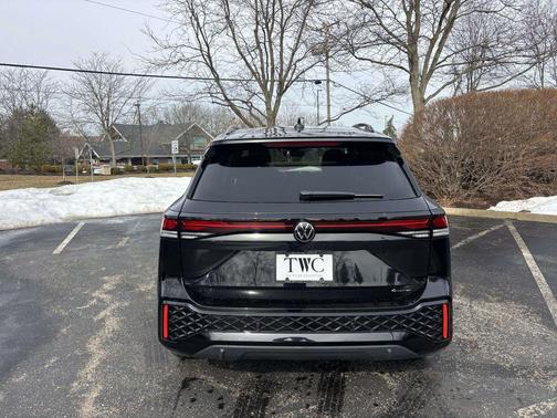 2026 Volkswagen Tiguan 2.0T SE R-Line Black 4MOTION