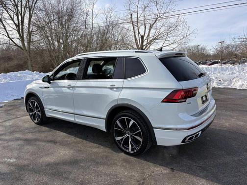 2022 Volkswagen Tiguan 2.0T SEL R-Line 4MOTION