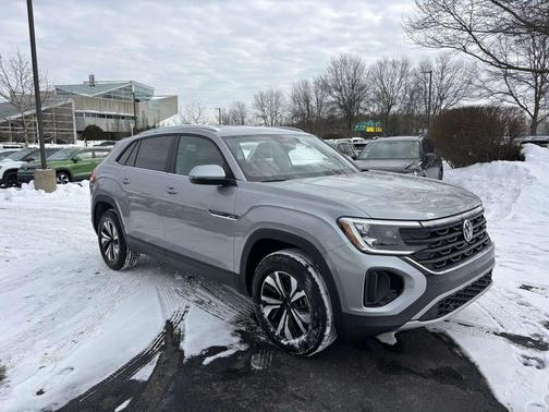 Silver Mist Metallic 2026 Volkswagen Atlas Cross Sport 2.0T SE