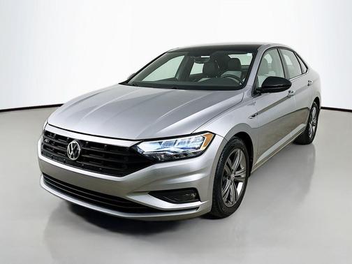Silver Metallic 2021 Volkswagen Jetta 1.4T R-Line