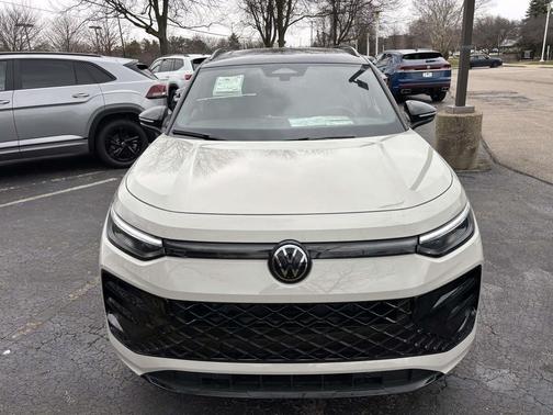 2026 Volkswagen Tiguan 2.0T SE R-Line Black 4MOTION