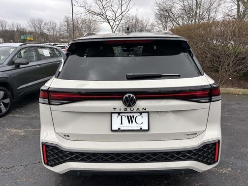 2026 Volkswagen Tiguan 2.0T SE R-Line Black 4MOTION