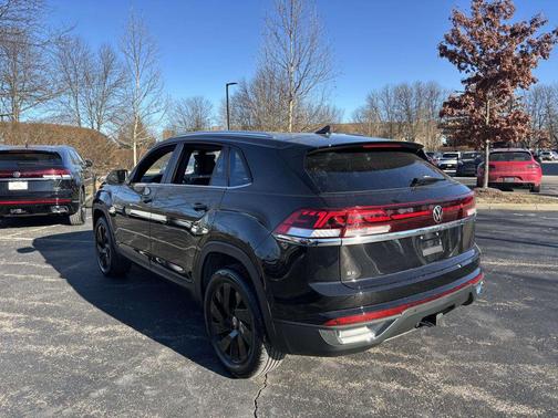 2026 Volkswagen Atlas Cross Sport 2.0T SE w/Technology