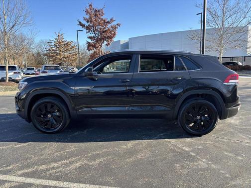 2026 Volkswagen Atlas Cross Sport 2.0T SE w/Technology