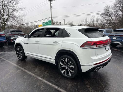 2026 Volkswagen Atlas Cross Sport 2.0T SEL Premium