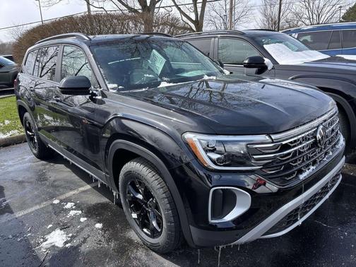 2026 Volkswagen Atlas Peak Edition