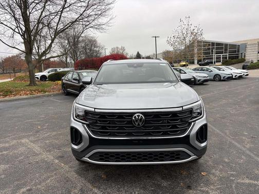 2026 Volkswagen Atlas Cross Sport 2.0T SEL