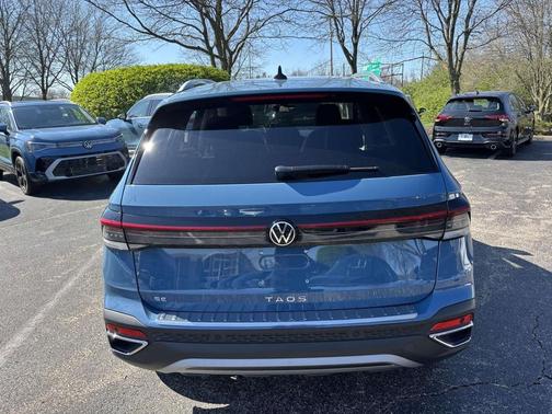 2026 Volkswagen Taos SE