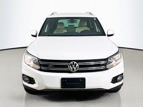 Pure White 2016 Volkswagen Tiguan R-Line