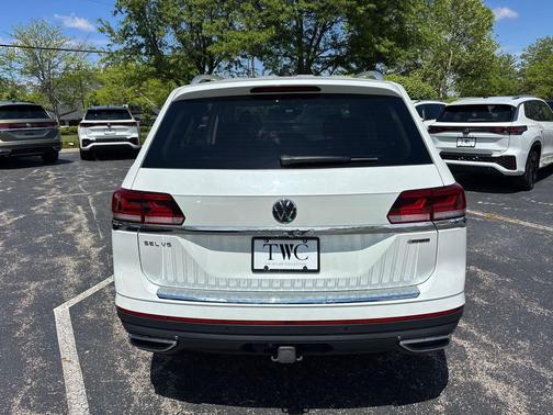 Pure White 2023 Volkswagen Atlas 3.6L SEL