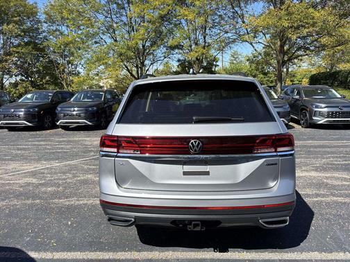 2026 Volkswagen Atlas 2.0T SE w/Technology 4MOTION