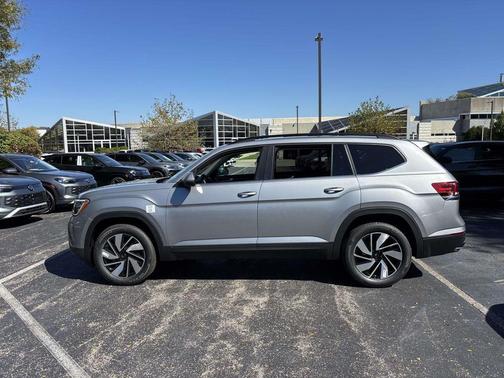 2026 Volkswagen Atlas 2.0T SE w/Technology 4MOTION