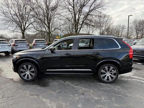 2023 Volvo XC90 Recharge Plug-In Hybrid T8 Plus 6-Seater