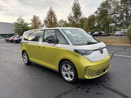 2025 Volkswagen ID. Buzz Pro S Plus with 4MOTION