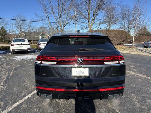 2026 Volkswagen Atlas Cross Sport 2.0T SEL Premium