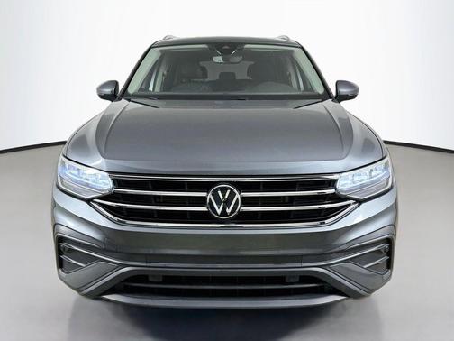 Platinum Gray Metallic 2023 Volkswagen Tiguan 2.0T SE 4MOTION