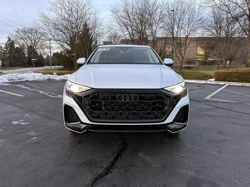 2025 Audi Q8 55 Premium