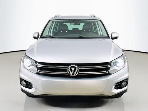 Reflex Silver Metallic 2016 Volkswagen Tiguan SE