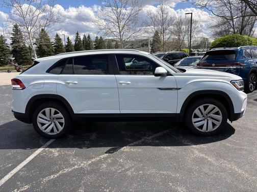 Pure White 2020 Volkswagen Atlas Cross Sport 3.6L V6 SE w/Technology